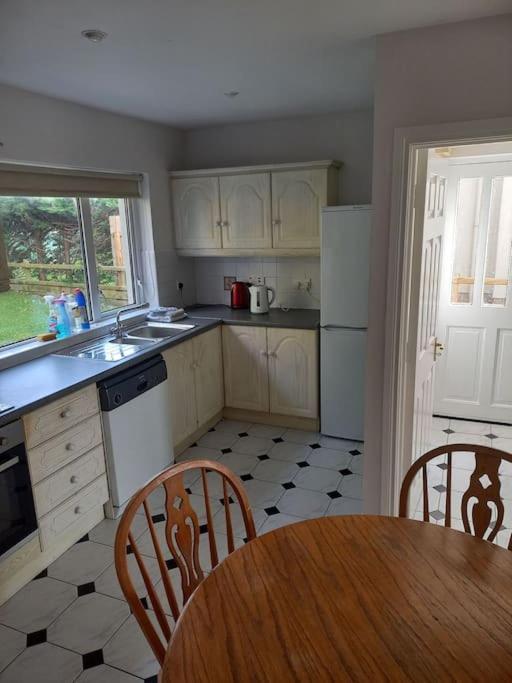 Villa Large 4Bed Available Long-Term In Letterkenny Exterior foto